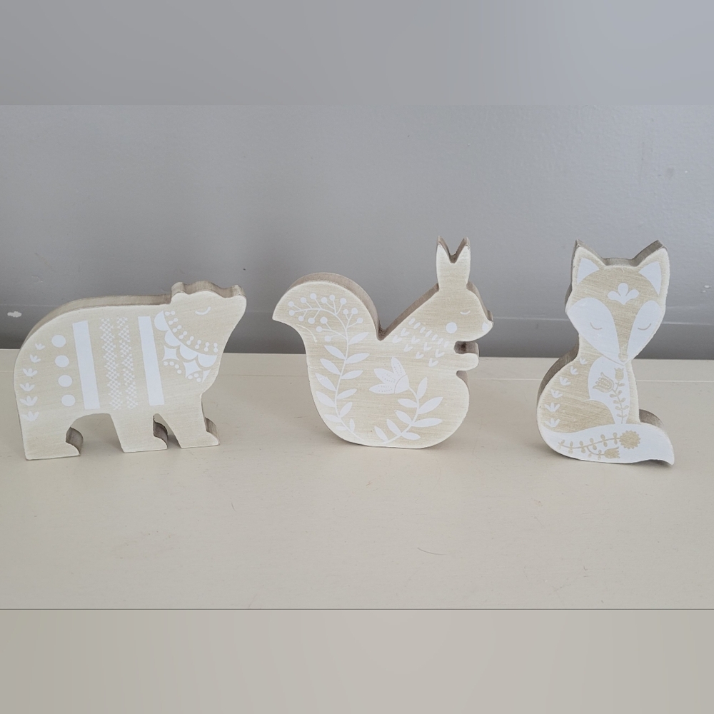 Decocrated Wood Animal Figurines Decor